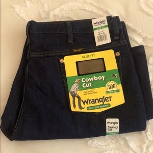 NWT:  MENS WRANGLER COWBOY CUT JEANS SIZE 38x30
